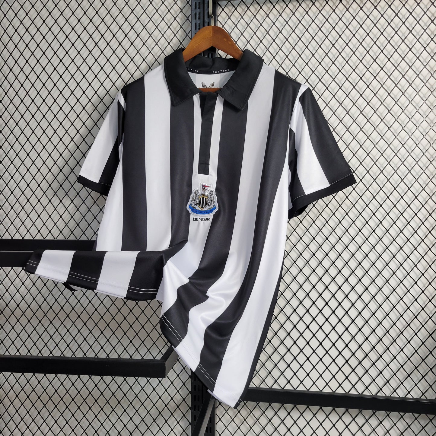 Camisa Newcastle 130 Aniversário 23/24