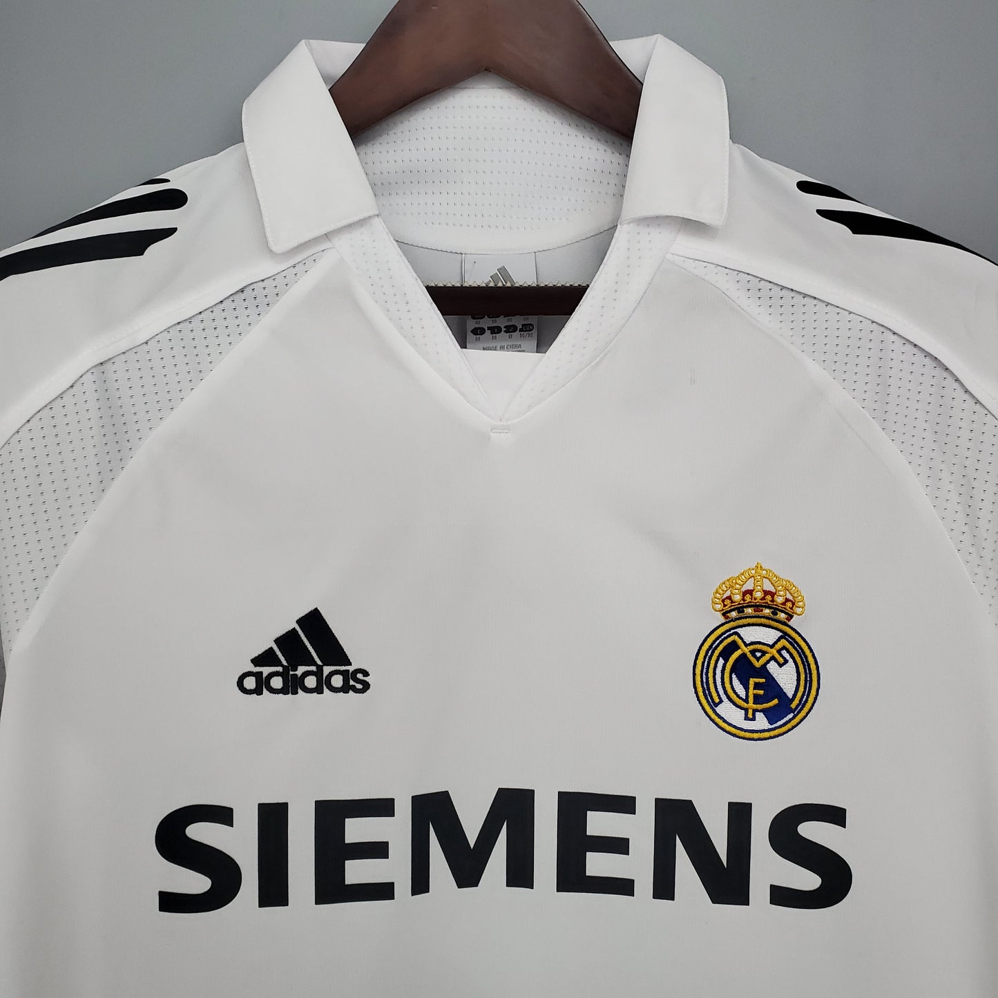 Camisa Real Madrid I Retro 05/06